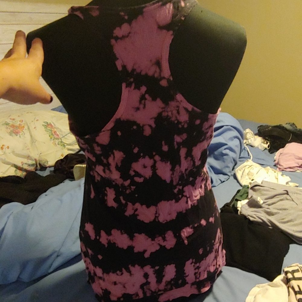 Tank - Picture 2 of 3